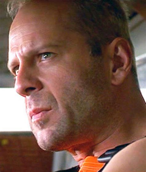 The Fifth Element - Bruce Willis - Korben Dallas - Character profile ...