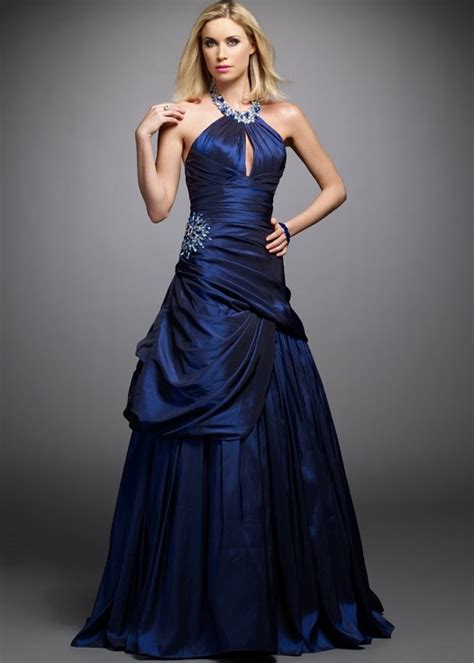 Tips To Look Like A Princess In A Navy Blue Prom Dress | Navy Blue Dress