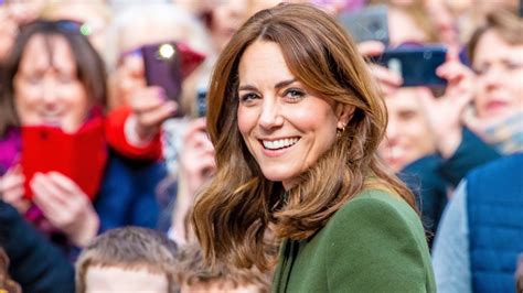 Kate Middleton Shares Rare Throwback Photo of Mom on UK Mother’s Day – SheKnows