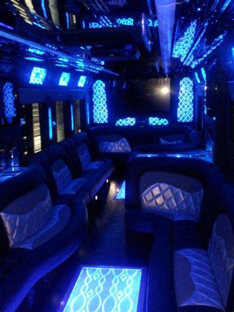 Boise Party Bus Rental | 24-Passenger Chauffeured Limo | ID