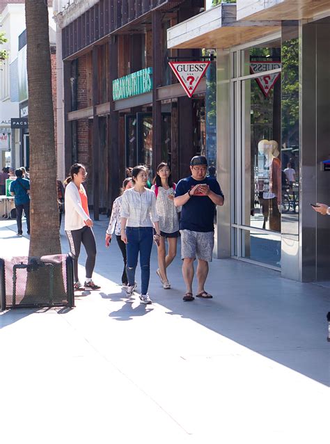 Santa Monica Promenade Shopping | True Honest Fashion