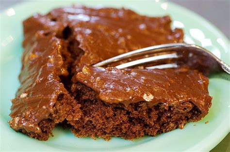 Ree Drummond Shares Chocolate Cake Recipe She Makes for Ladd | Desserts ...