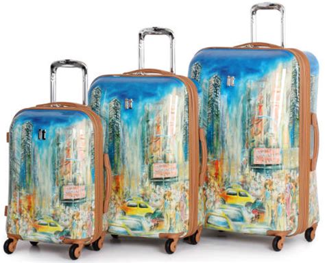 NEW YORK CITY Lightweight Luggage from International Traveller (Free Shipping)