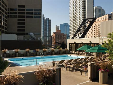 East Bank Club – Aquatics | Outdoor pool, Rooftop pool, Favorite city