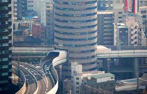 9: Japanese Urban Architecture - Twelve Reasons to Go to Japan