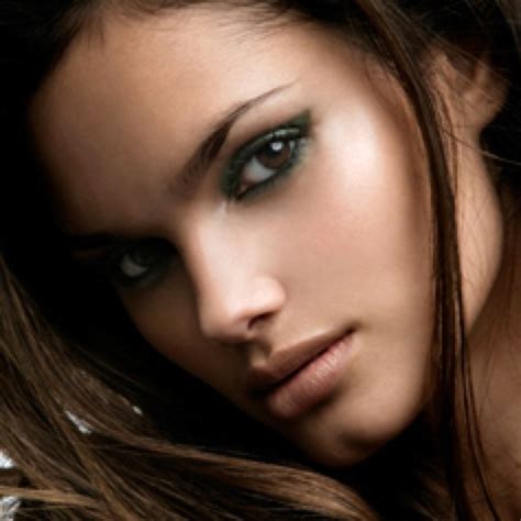 Lisalla Montenegro | Beauty face, Woman face, Hair pictures