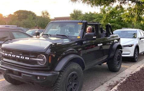 Carbonized Gray Outer Banks Sasquatch shows up at dealership | Bronco6G - 2021+ Ford Bronco ...