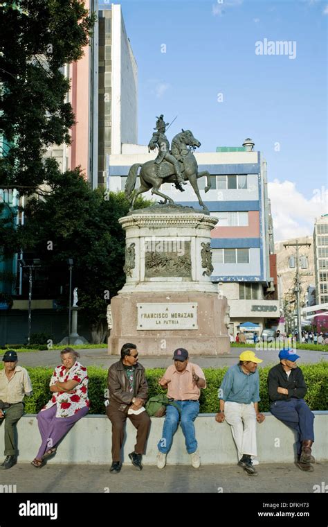 Statue francisco morazan tegucigalpa honduras fotografías e imágenes de alta resolución - Alamy