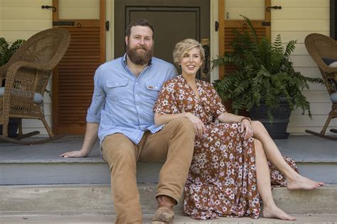 ‘Home Town’ hosts Erin and Ben Napier are building an empire of ...