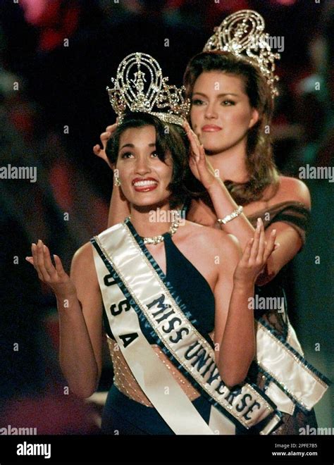 Miss USA Brook Lee, of Hawaii, is crowned the new Miss Universe by 1996 ...