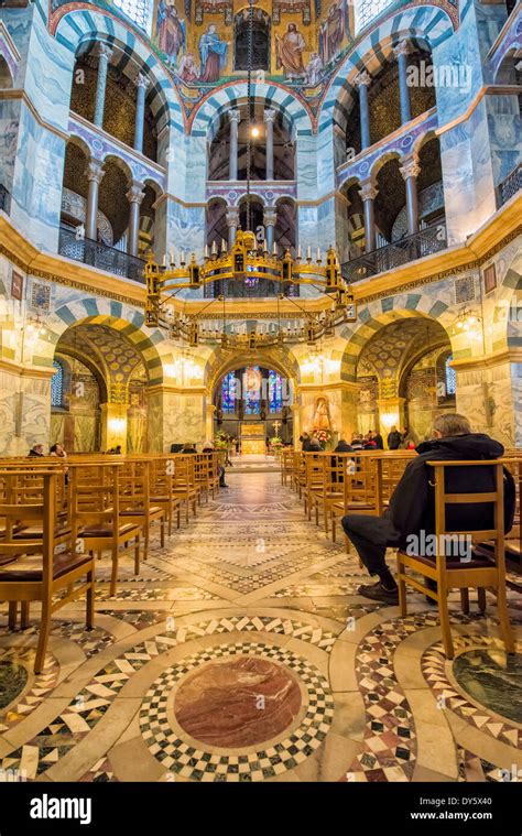 Octagonal interior, Aachen Cathedral, UNESCO World Heritage Site, North ...