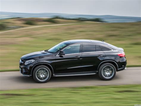 Fotos de Mercedes GLE 350 D 4Matic Coupe AMG Line C292 UK 2015