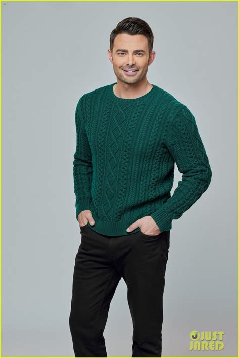 Jonathan Bennett Includes One Of His Family's Special Traditions In New Hallmark Movie 'The ...