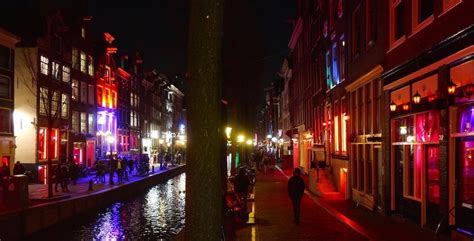 Amsterdam Red Light District History: Past, Present & Future |Amsterdam ...