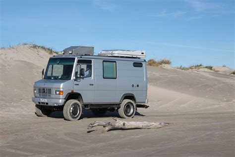 Short Mercedes 814 DA fourwheel drive with single rear wheels = rare! | Mercedes camper van ...