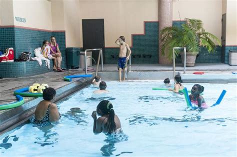 Hutchins Street Square pool reopens - Lodinews.com: News