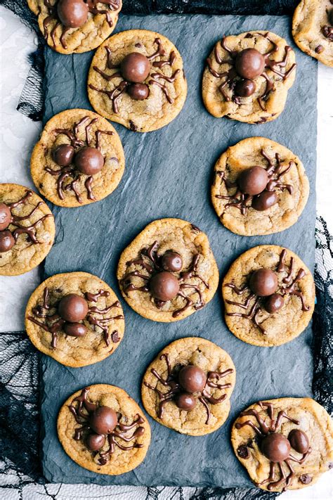 4 Easy Halloween Cookies [4-ingredients] - Chelsea's Messy Apron