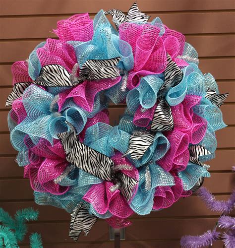 Craig Bachman Imports, Inc. > Videos | Deco mesh wreaths, Summer deco mesh wreaths, Deco wreaths