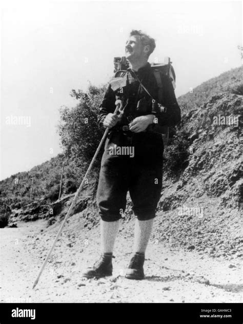 John hunt everest 1953 hi-res stock photography and images - Alamy