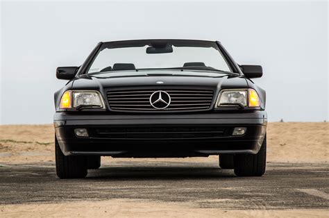 Collectible Classic: 1990-2002 Mercedes-Benz SL-Class