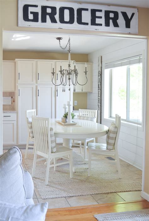 Updated Farmhouse Style Breakfast Nook