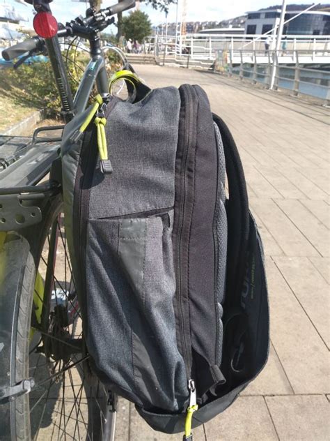 Best Bike Bags: Panniers and Backpacks - The Bike Commuter