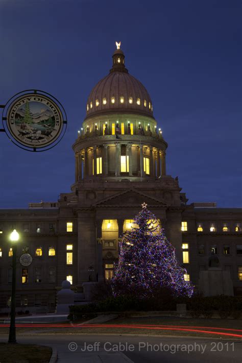 Jeff Cable's Blog: Boise, Idaho: Christmas lights around the capital