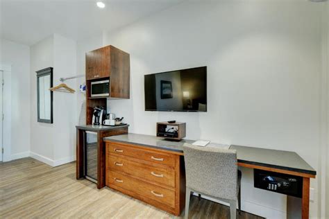 Strathcona Hotel, Victoria (BC) | 2024 Updated Prices, Deals