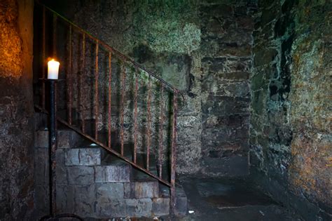 Ghosts of the Edinburgh Vaults: Haunted Scotland - Amy's Crypt