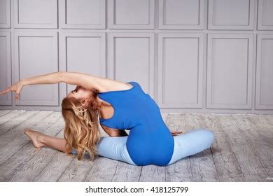 Sexy Blond Woman Gymnast Athlete Beautiful Stock Photo 418125799 | Shutterstock