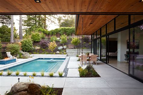 Image 13 of 26 from gallery of Glass Wall House / Klopf Architecture. Photograph by Mariko Reed ...