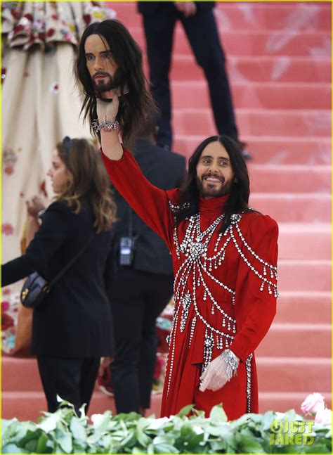 Jared Leto Thinks His Met Gala Head Was Stolen: Photo 4368007 | Jared Leto Photos | Just Jared ...