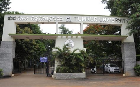 Tumkur University To Offer Health Insurance To Staff & PG Students