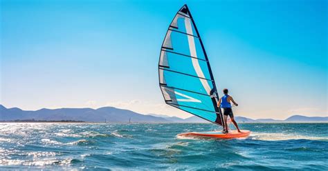 Introduction to Windsurfing: Equipment, Techniques, and Locations