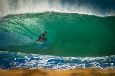 Surfing Narrabeen Beach Narrabeen New South Wales Australia