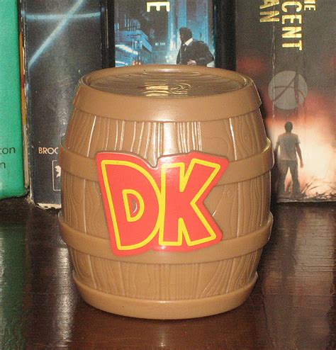 Percy's Fast Food Toy Stories : Donkey Kong barrel - BK