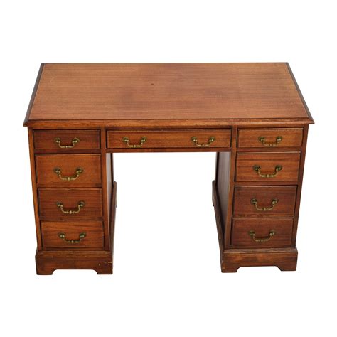 67% OFF - Taylor Made Furniture Taylor Made Furniture Solid Wood Executive Desk / Tables