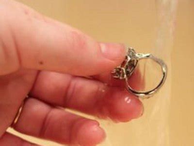 How to Use Toothpaste to Clean Silver Jewelry | eHow