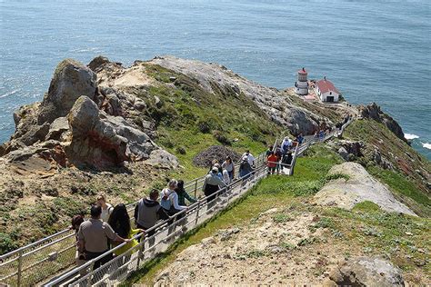 Visit the Point Reyes Lighthouse - Point Reyes National Seashore (U.S ...