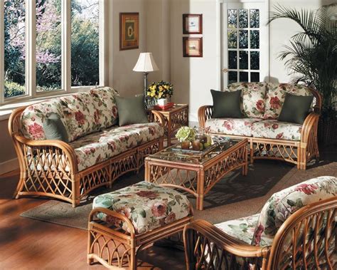 Country Living Room With Rattan Sofa And Floral Fabric Sofa Decoration: Integration… | Sunroom ...