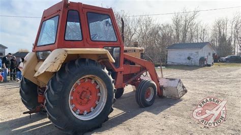 Case 930 tractor w/case loader, cab