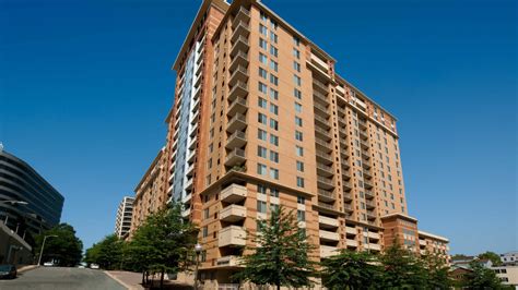 1800 Oak Apartments - Arlington, VA | Apartments.com