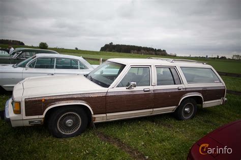 Ford LTD Crown Victoria