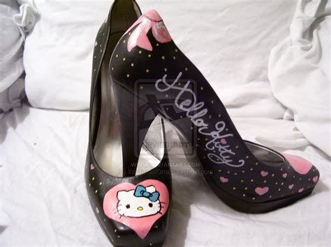 HELLO KITTY COLLECTIONS: HELLO KITTY HIGH HEELS