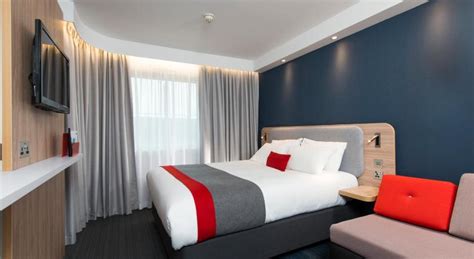 Holiday Inn Express - Glasgow Airport Hotel - Deals, Photos & Reviews