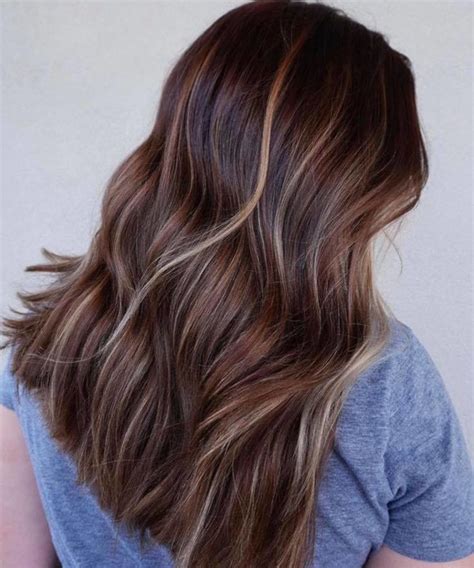 Attention Brunettes: The Chocolate Almond Hair Color is Trending for Fall