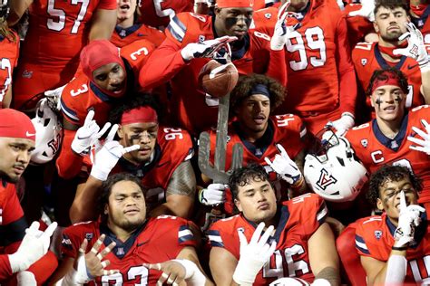 Arizona Wildcats football blows out No. 19 Washington State on road ...