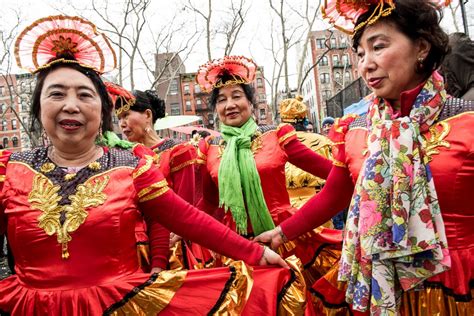 Lunar New Year Celebrations Around the World Photos | Image #61 - ABC News