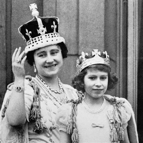 25 Photos Of Queen Elizabeth II Through The Years That'll Remind You How Much Things Have Changed