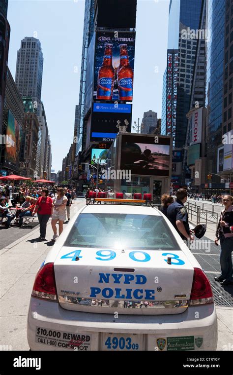 Nypd police car lights hi-res stock photography and images - Alamy